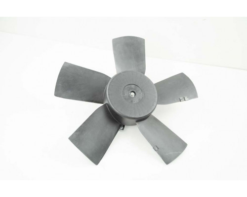 KEMP Мотор радіатора Opel Kadet E 88-91 / Omega B / Vectra А 94-01 (360 мм)