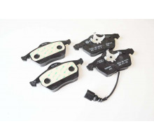 KEMP Колодки гальмівні передні VW Golf 4 Bora Skoda Octavia Seat 1.8T;1.9TDI 8N0698151A