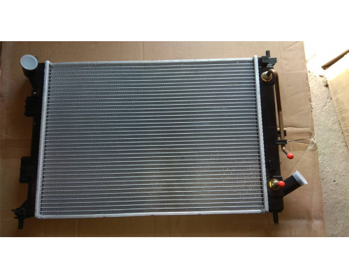 KEMP Радіатор KIA Forte Ceed Hyundai i30 Elantra АКПП 553*388 плоскі соти