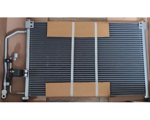 KEMP Радіатор кондиціонера Daewoo Lanos 537*362 (без осушувача)