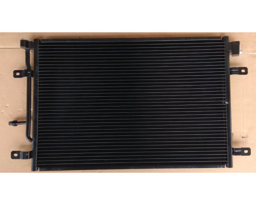 KEMP Радіатор кондиціонера Audi A4 04-08 р. 575*388 (без осушувача)
