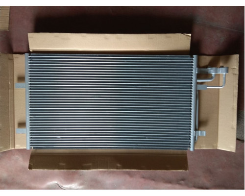 KEMP Радіатор кондиціонера Ford Focus 2 C MAX 670*381 (без осушувача)