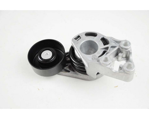 KEMP Ролик натяжний поліклінового ременя з механізмом Fabia Pollo 1.2;1.4TDI 00 р.