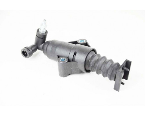 KEMP Циліндр зчеплення робочий Audi A3 Skoda Octavia VW Golf Polo 1.4-1.6 00