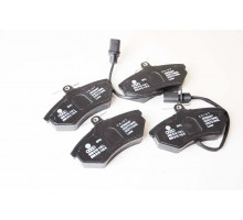 KEMP Колодки гальмівні передні VW Audi A4 96-06 (овал. роз'єм) 8E0698151M