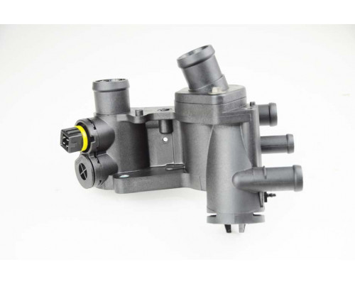 KEMP Корпус термостата VW Golf Bora Polo Cadi Octavia 1.4-1.6 + датчик
