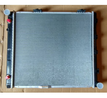KEMP Радіатор Mercedes W124E 2,0-3,0D 84-00 АКПП 530*490 плоскі соти 1245001003