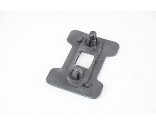 KEMP Кронштейн кріплення бампера передній/задній VW Golf, Passat 88-99