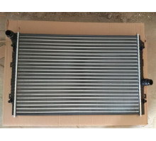 KEMP Радіатор VW Jetta 4 Passat B7 2010 р. круглі соти 5C0121251K