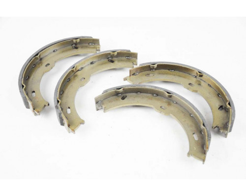 KEMP Колодки гальмівні стоянкового гальма MB Sprinter 209-318 06