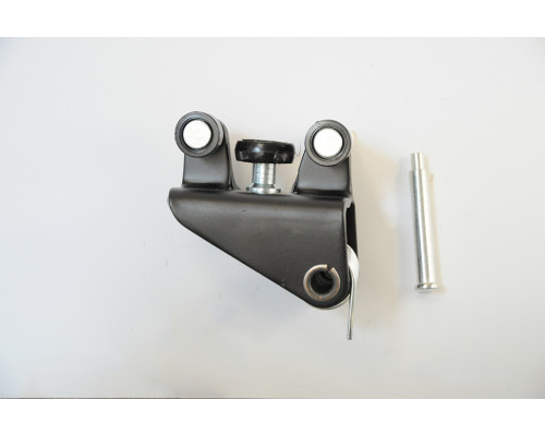 KEMP Кронштейн сдвижної двері Renault Trafic 2001- середній (ремкомплект ролики)