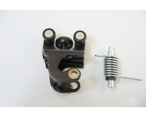 KEMP Кронштейн сдвижної двері Renault Master/Movano 98-10 середній (ремкомплект ролики)