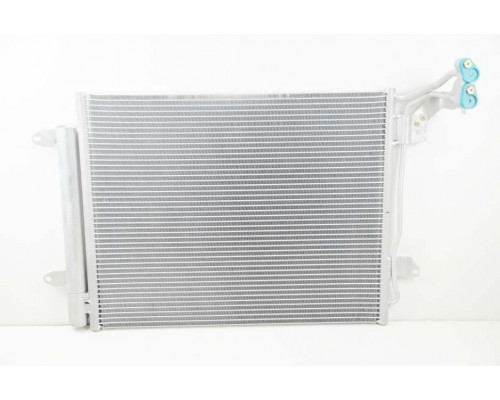 KEMP Радіатор кондиціонера VW Tiguan 07 550*445 (з осушувачем)