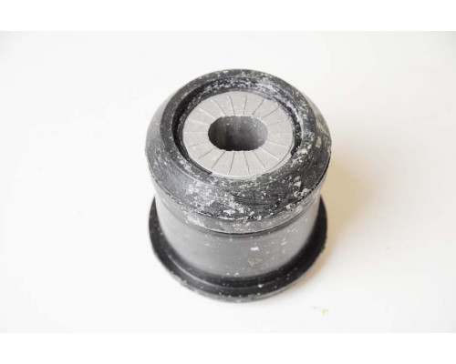 KEMP Подушка КПП VW Passat B5, Audi A4, A6 1,6-2,0 96-04