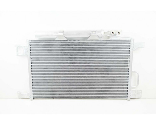 KEMP Радіатор кондиціонера MB C-Class W203 590*375(