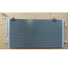 KEMP Радіатор кондиціонера Peugeot Partner 96- 1.9 620*340 (без осушувача) 6455V8