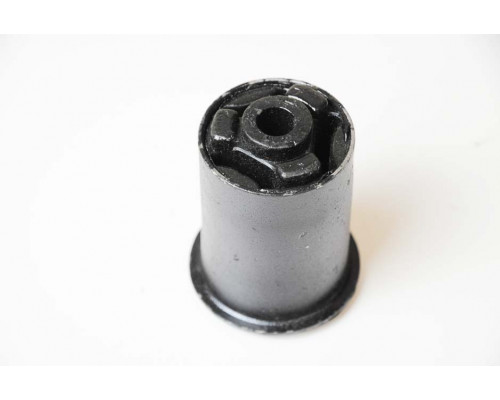 KEMP Сайлентблок задньої балки Audi-80 91-94