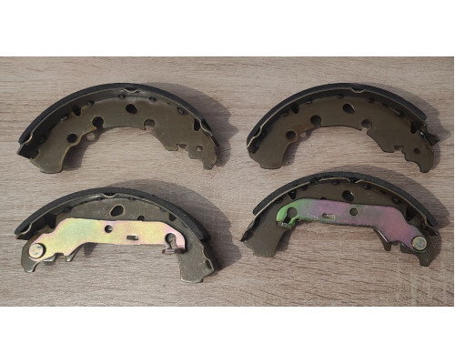 KEMP Колодки гальмівні Ford Focus 1 98 задні (203*38)