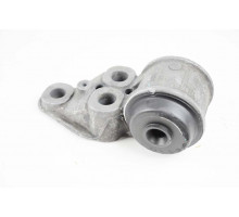 KEMP Сайлентблок задньої балки VW Passat B5 Audi A6 L (з кронштейном) лівий 8E0501521L