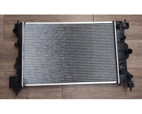 KEMP Радіатор Chevrolet Aveo T300 11 TRAX (13-) OPEL MOKKA (13-) мех КПП АС+(пл.сот)