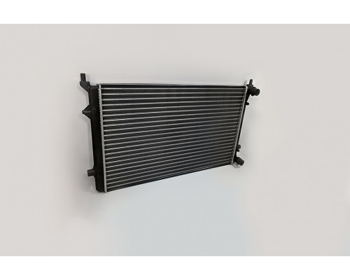 KEMP Радіатор Skoda Oktavia VW Cadi Golf Touran А-3 1.4-1.6 2.0 FSI 04 645*405