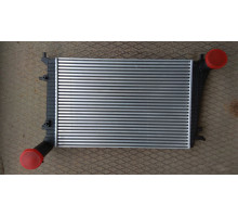 KEMP Радіатор інтеркулера VW Passat Caddy3 Touran Octavia A5 2.0 TDI 08 1K0145803R