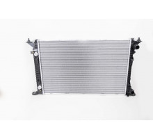 KEMP Радіатор Audi A4 A5 A6 Q5 1.8-2.0 TFSI/TDI 08р. 720*469 АКП (плоскі соти) 8K0121251T