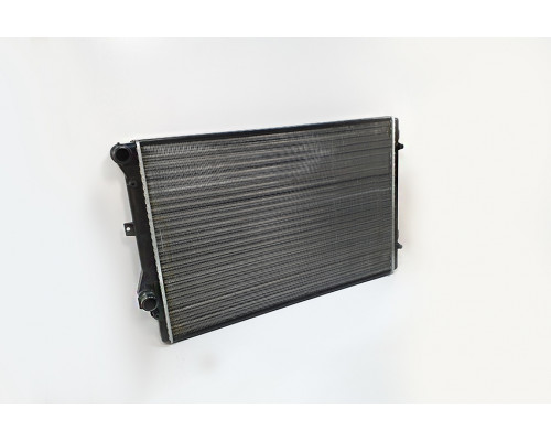 KEMP Радіатор Skoda Oktavia, VW Cadi, Golf Touran А-3 1.8-2.0 1.9 TDI 05 650*439