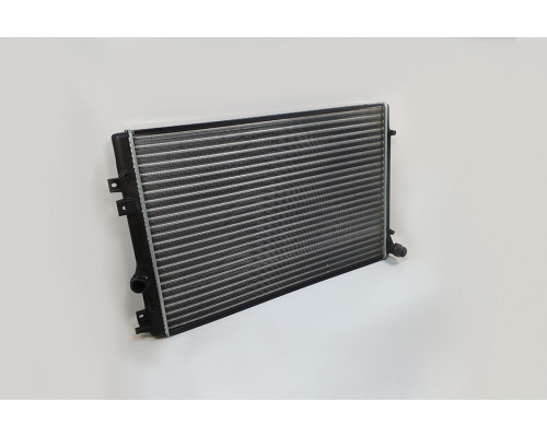 KEMP Радіатор VW Sharan Tiguan Seat Alhambra 1.4-1.8TSI 2.0 TDI 07 600*445