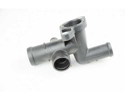 KEMP Фланець охолоджуючої рідини 1дат Audi A3 VW Bora Skoda Octavia 1.8 1.8T