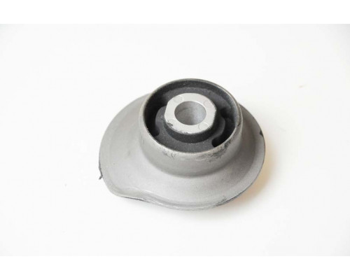 KEMP Сайлентблок задньої балки VW Passat B3-B4 88-95