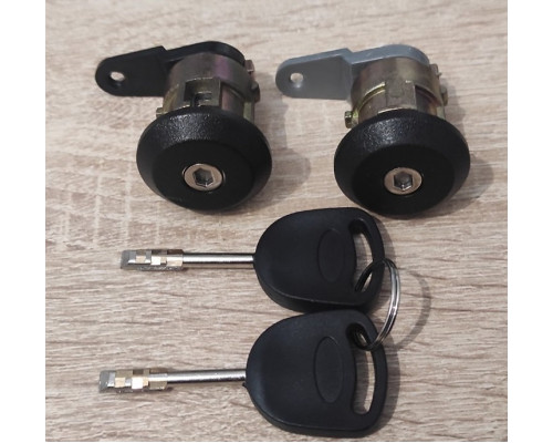 KEMP Личинки дверних замків Ford Fiesta Courier 91-96 Transit 85-91 (2 шт)