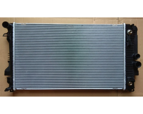 KEMP Радіатор Mercedes Vito Viano (639) АКПП (плоскі соти)