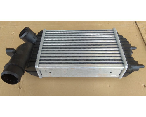 KEMP Радіатор інтеркулер Peugeot Boxer, Fiat Ducato, Citroen Jumper плоскі соти