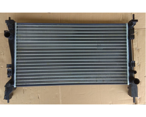 KEMP Радіатор Fiat Qubo Peugeot Bipper Citroen Nemo 1.4 HDI 10 630*325