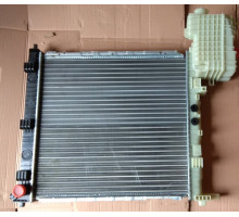 KEMP Радіатор Mercedes Vito (638) мех КПП 569*558 6385012701