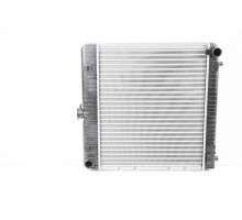 KEMP Радіатор Mercedes W123 мех КПП 415*495 1235015801