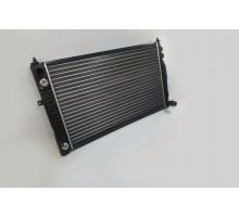 KEMP Радіатор Audi A4, A6 VW Passat B5 2.4 2.5 Tdi 00-05 632*399 4B0121251AF