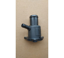 KEMP Корпус термостата Renault Kangoo/Megane/Laguna 8200561420