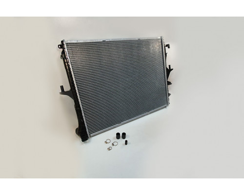 KEMP Радіатор VW Tuareg 2.5 TDI 710*549 (плоскі соти)