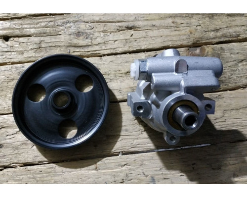 KEMP Насос гідропідсилювача Renault Clio Megan Dacia Logan D132*6