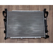 KEMP Радіатор Mercedes S W220 320-600 АКП 99-05 р. 640*470 2205000903