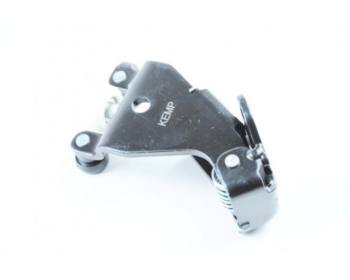 KEMP Кронштейн сдвижних дверей Fiat Doblo 01-10 середній правий