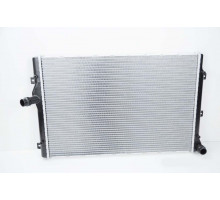 KEMP Радіатор Skoda Oktavia VW Cadi Golf Touran А-3 2.0 TDI TFSI 05 кр.соти 650*445 1K0121251N