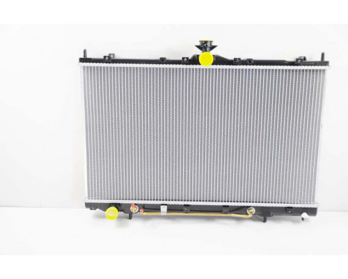 KEMP Радіатор Mitsubishi Grandis (NAW) (2004 - 2010) 425 x 728 x 16 мм плоскі соти