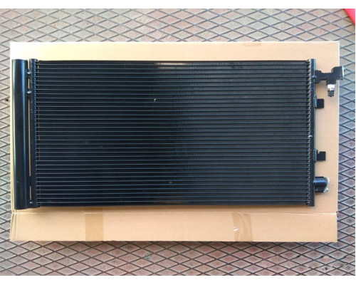 KEMP Радіатор кондиціонера Renault Megane3 Scenic3 08 690*347