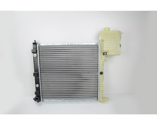 KEMP Радіатор Mercedes Vito (638) АКП 569*558 2 датчики