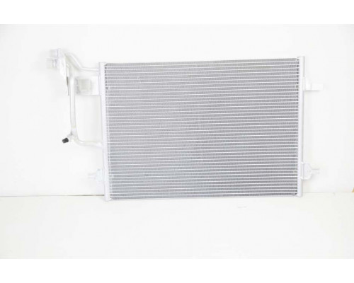 KEMP Радіатор кондиціонера Audi A6 2.5 TDI 97-05 р. 592*421 (без осушувача)