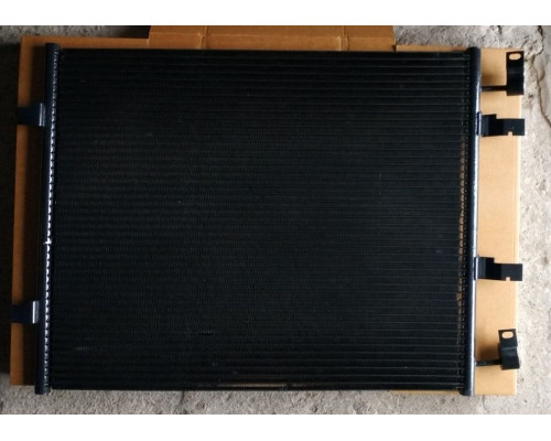 KEMP Радіатор кондиціонера Renault Trafic 2.0 06 580*461*16 (без осушувача)