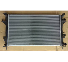 KEMP Радіатор Renault Laguna 2. 1.6-2.0 16V 01 690*420 (круг. соти) 8200008764